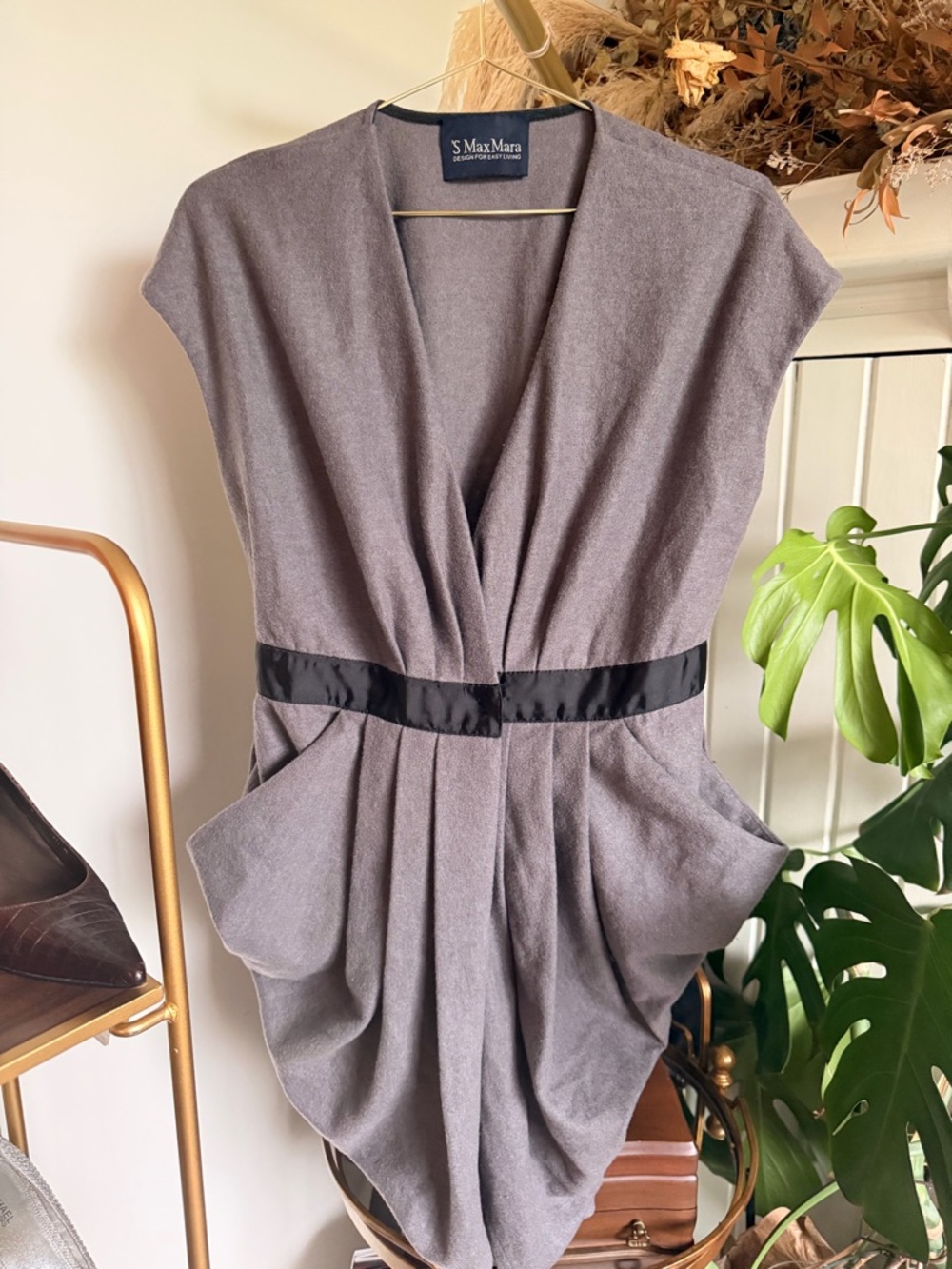 S MaxMara Charcoal Gray Wool-Blend Dress with Black Neck Trim